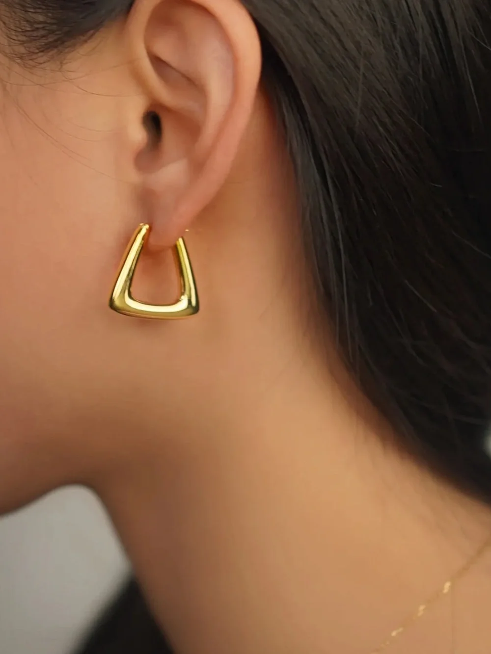 Triangle Hoop Earrings Q1323